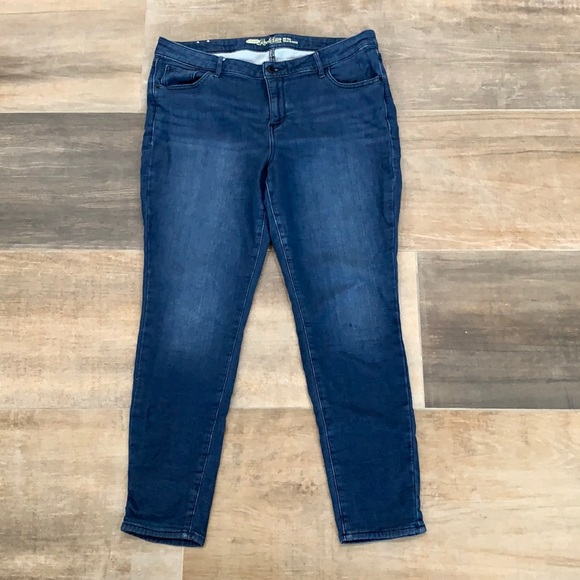 Old Navy Denim - 3/$20{Old Navy}Sz16 The RockStar Mid-Rise Jeggings